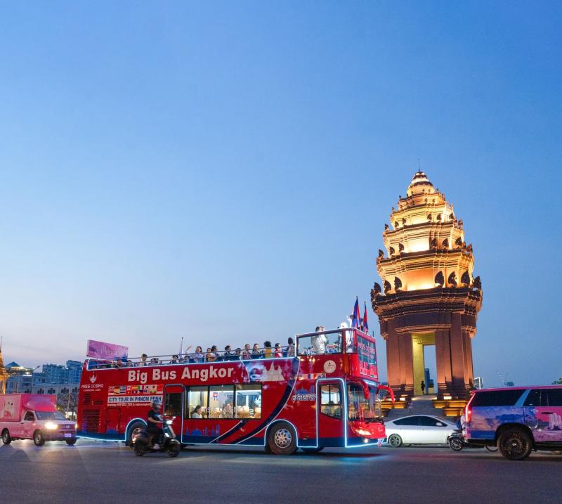 Rooftop Bus in Phnom Penh City